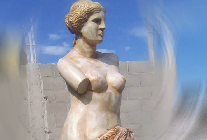 escultura de jim morrison en yeso